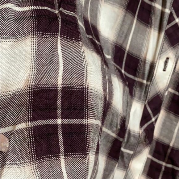 💕Cute button up 💕 - Picture 4 of 4